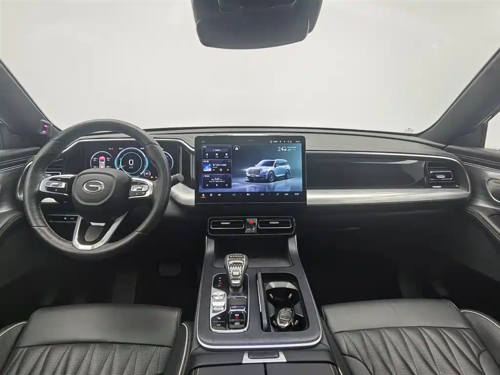 GAC Trumpchi GS8 Navigator Series 2.0 TGDI 2 WD Distinguished (7-seat)