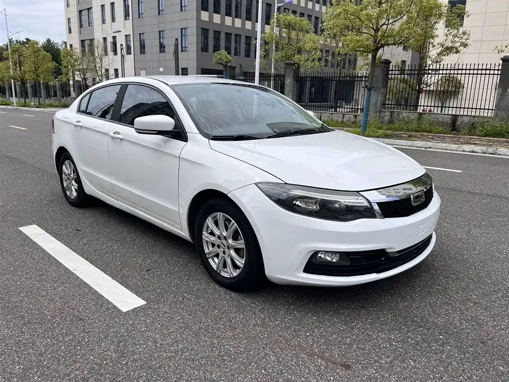Qoros 3 Sedan 1.6 L Auto Leading