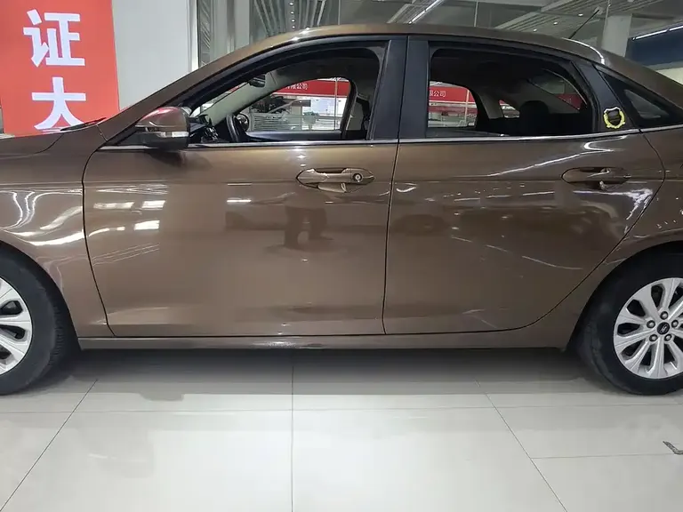 Ford Escort 1.5 L Auto Fashion
