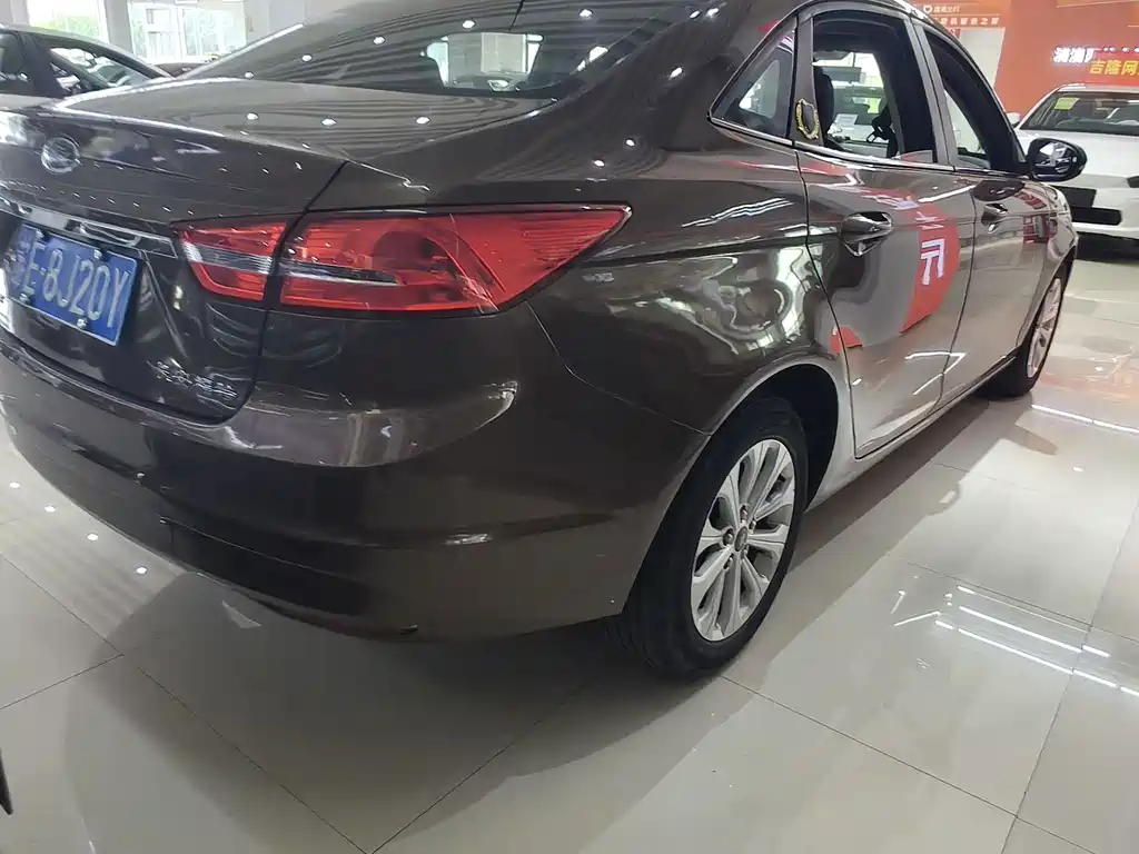 Escort 1.5 L Auto Fashion
