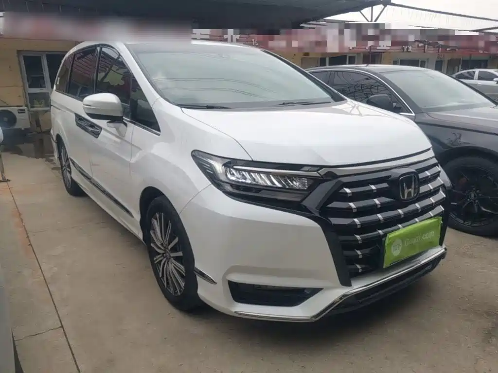 Elysion 2.0 L e:HEV Luxury