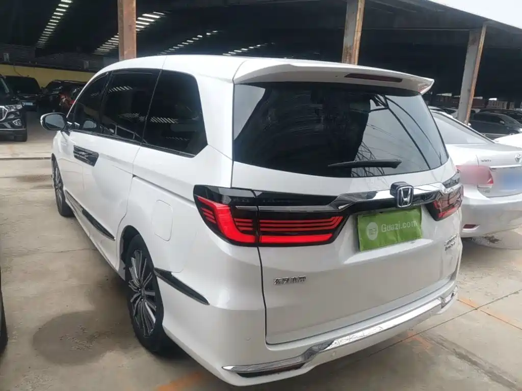 Elysion 2.0 L e:HEV Luxury
