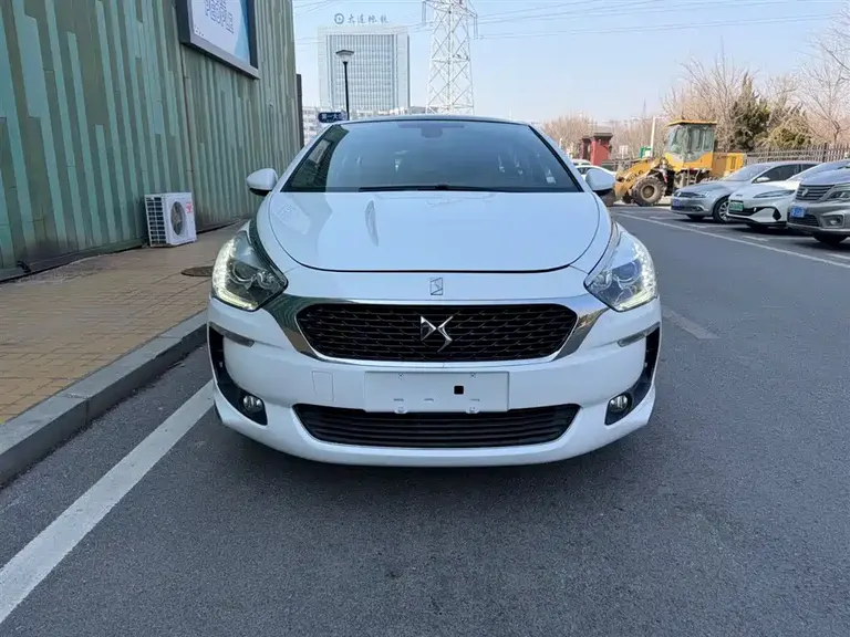 DS 5 1.6 T Graceful THP160