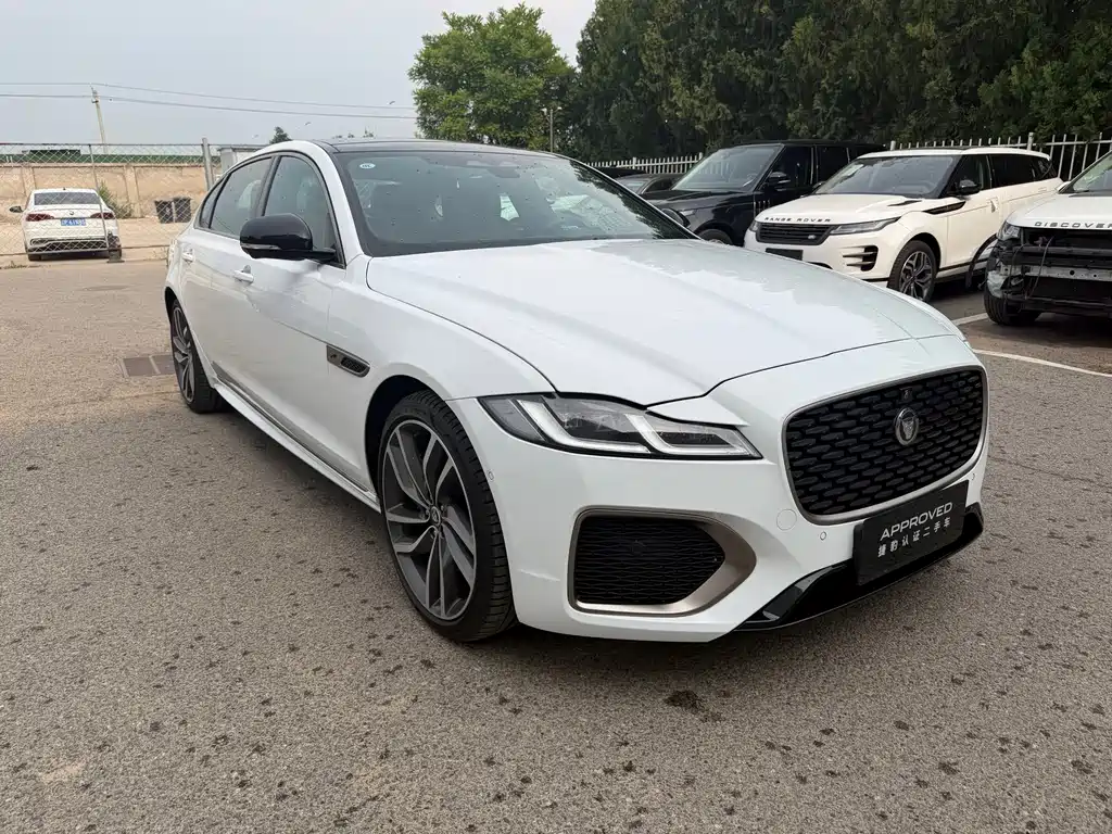 Jaguar XFL 2.0 T P300 4 WD Flagship Sport Gilt
