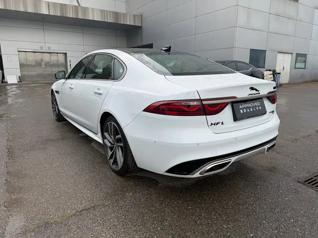 Jaguar XFL 2.0 T P300 4 WD Flagship Sport Gilt