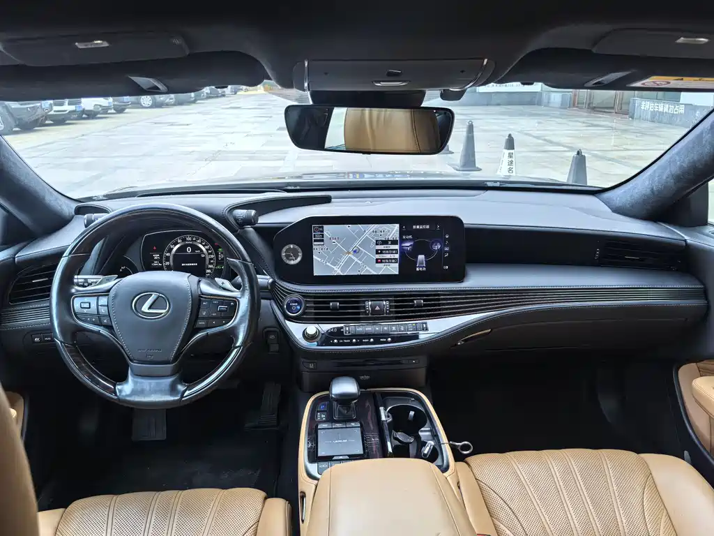 Lexus LS 500 h Luxury