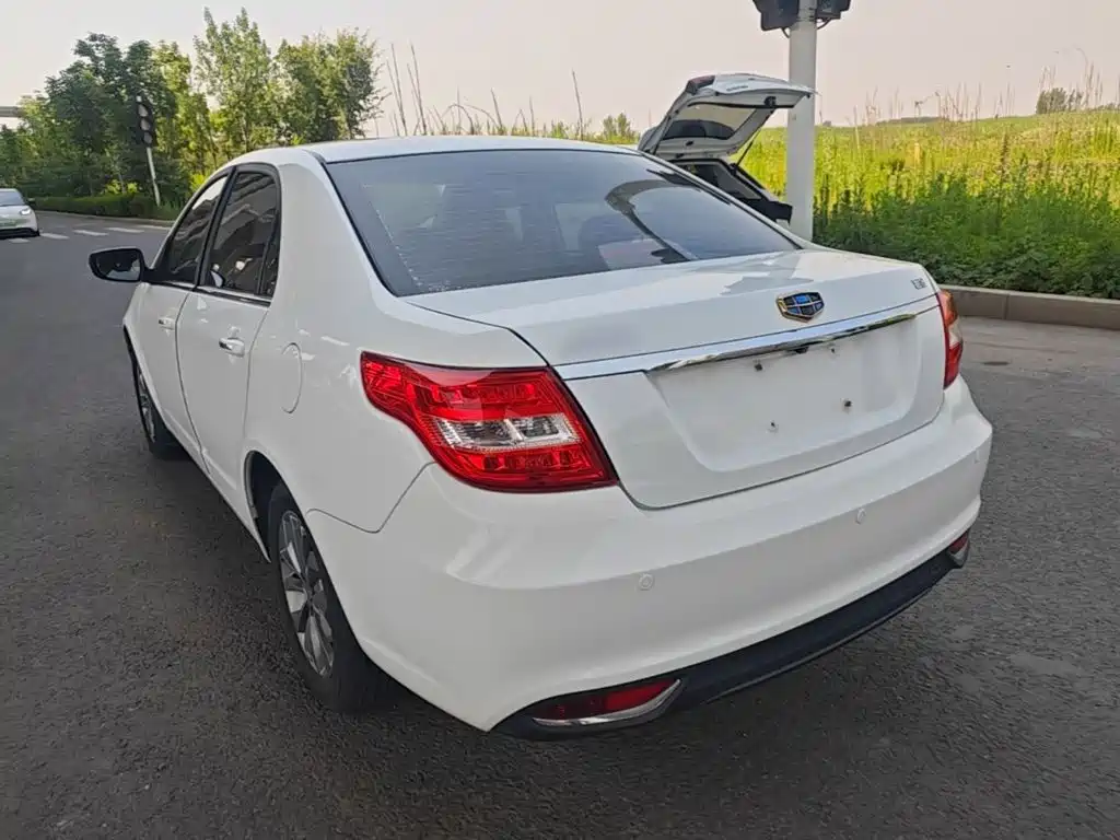 Vision 1.5 L Auto Happy