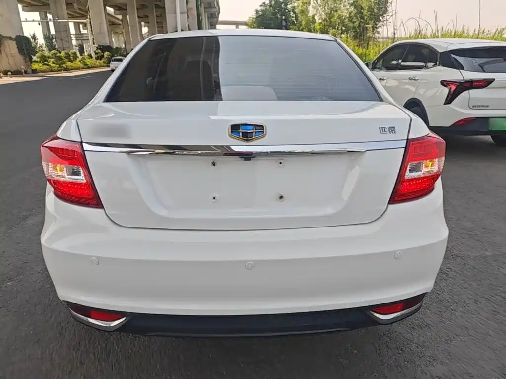 Vision 1.5 L Auto Happy