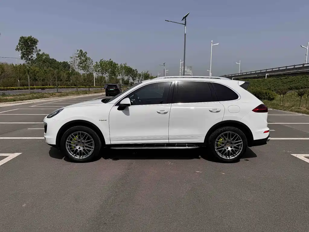 Cayenne NEV Cayenne S E-Hybrid 3.0 T