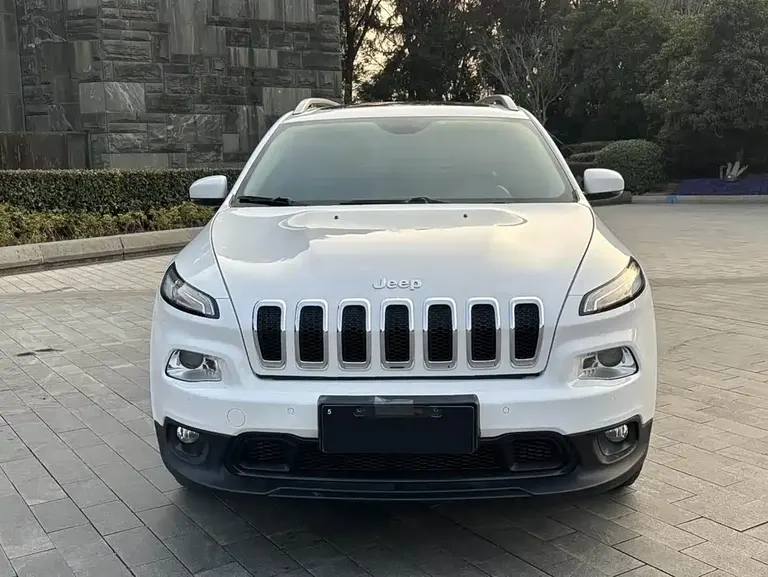 Jeep Cherokee (Import) 自由光进口 2015款 2.4 L 精英版