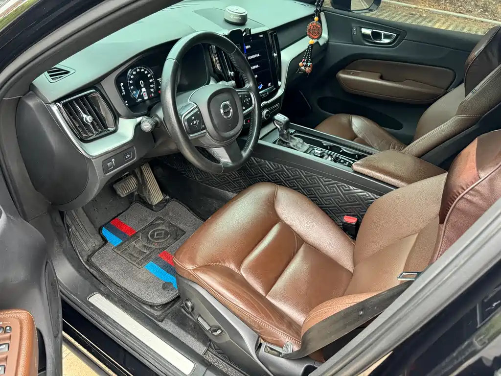 Volvo XC60 T5 4 WD Smart Vision Luxury