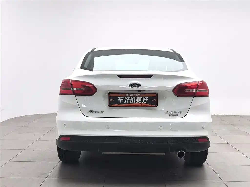 Focus Sedan EcoBoost 180 Auto Elite