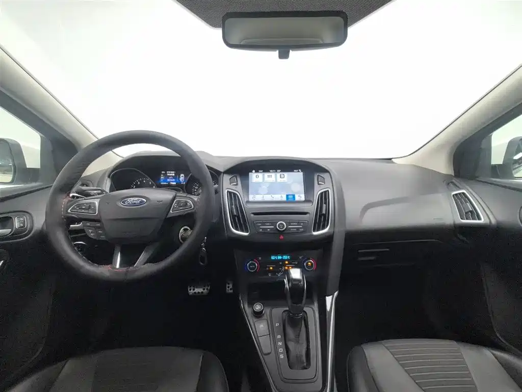 Focus Sedan EcoBoost 180 Auto Elite