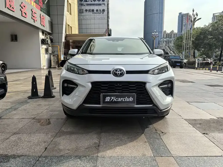 Toyota Wildlander 2.0 L CVT 2 WD Luxury