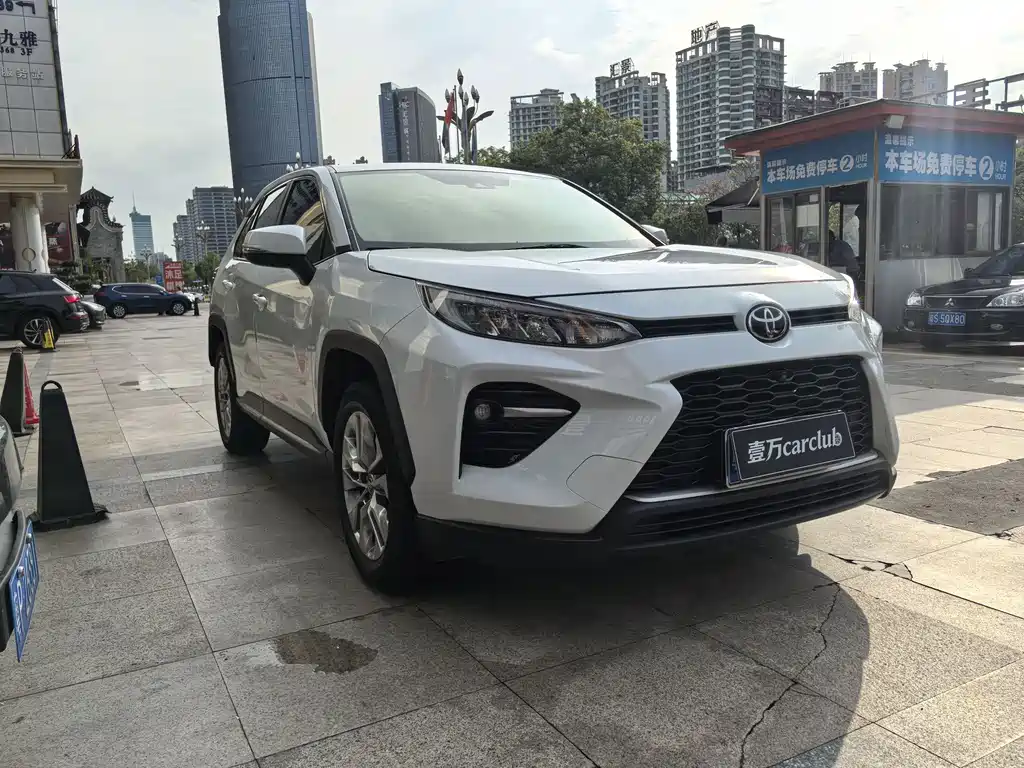 Wildlander 2.0 L CVT 2 WD Luxury
