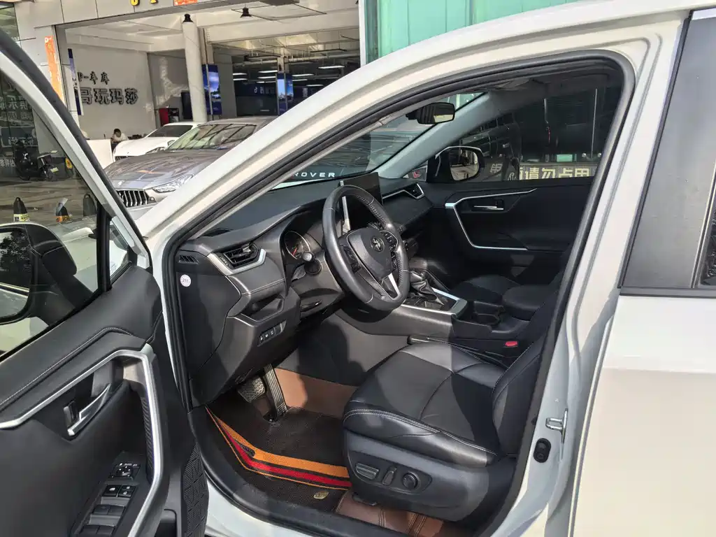 Wildlander 2.0 L CVT 2 WD Luxury