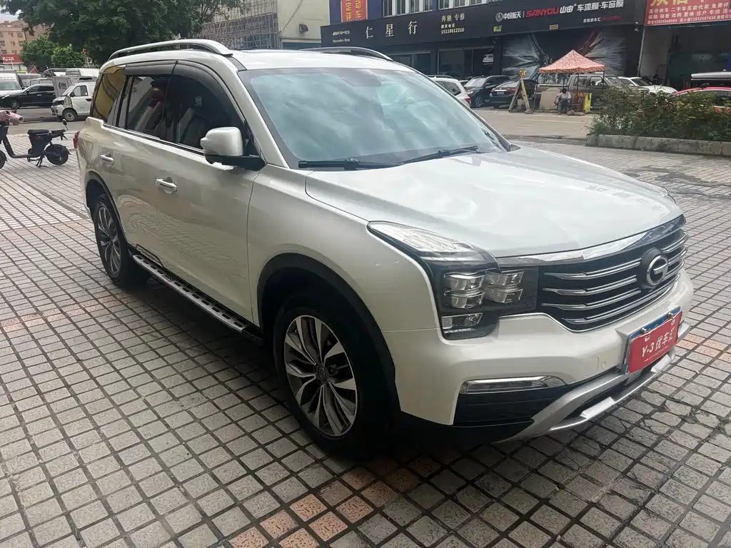 GAC Trumpchi GS8 320 T 2 WD Luxury Connected (7-seat)
