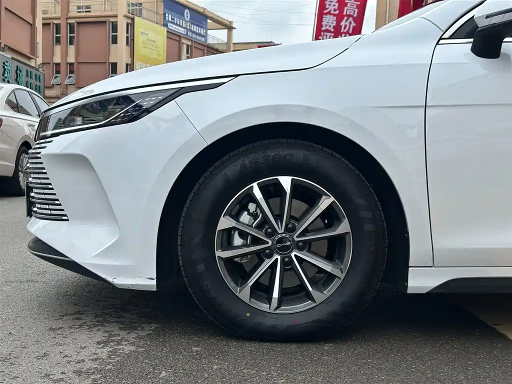 Destroyer 05 Glory DM-i 55 KM Luxury
