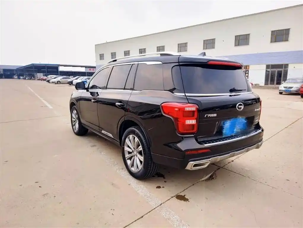 GAC Trumpchi GS8 390 T 2 WD Luxury Connected (7-seat)
