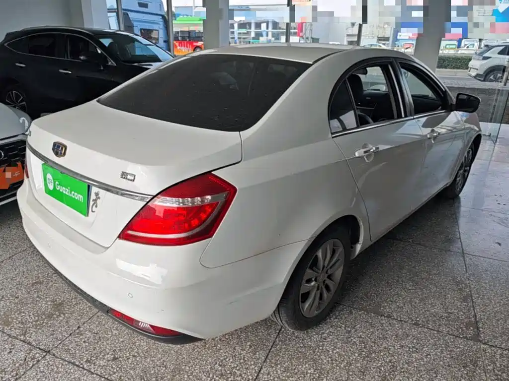 Emgrand Sedan 1.5 L CVT Upward