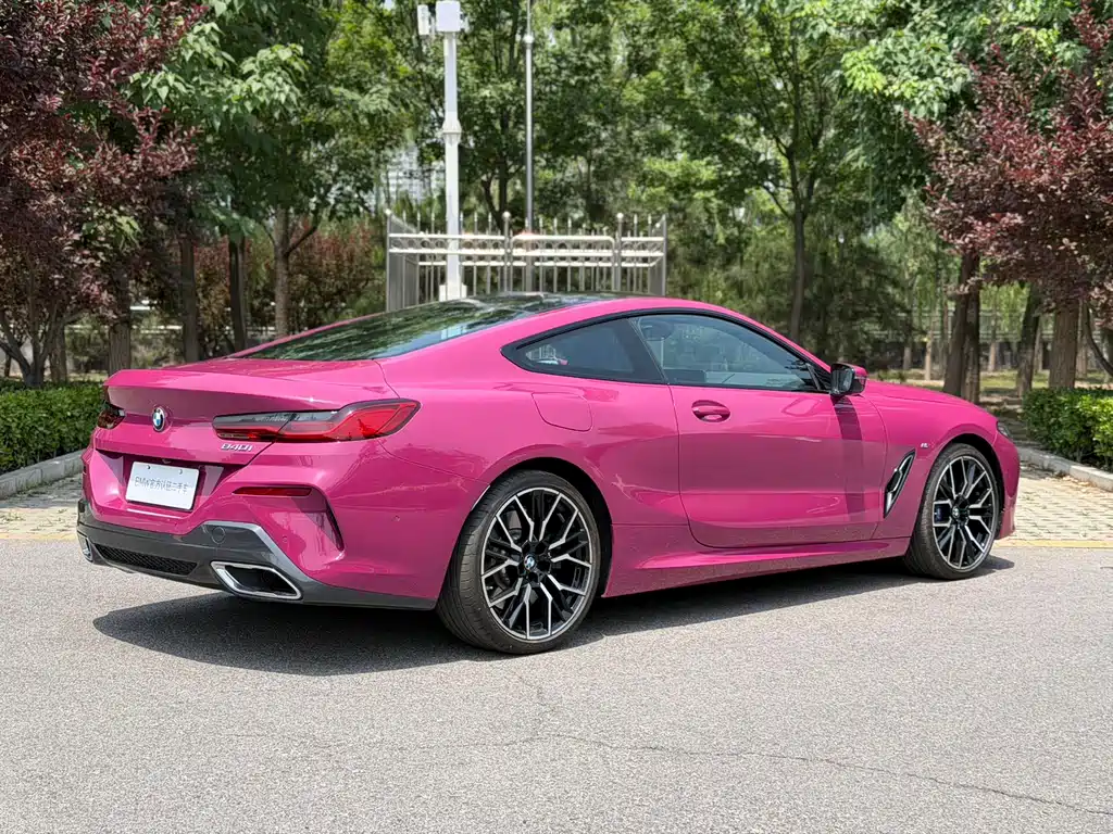 BMW 8 Series 840 i 2-door Coupe M Sport Package