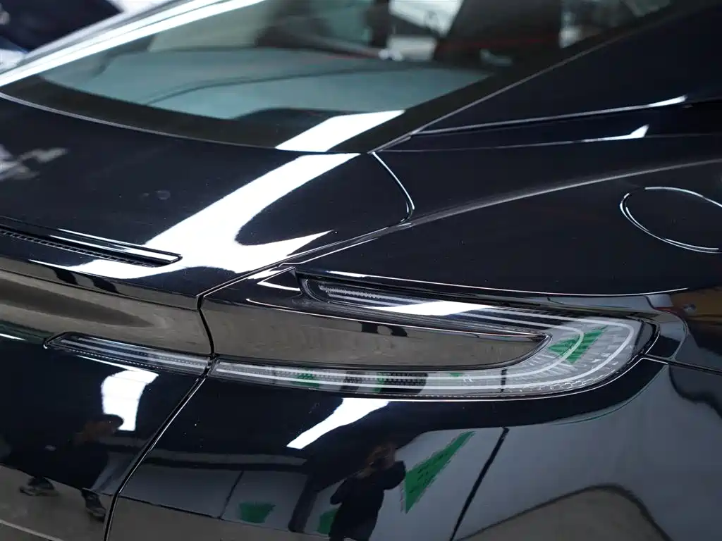 Aston Martin DB11 4.0 T V8 Coupe