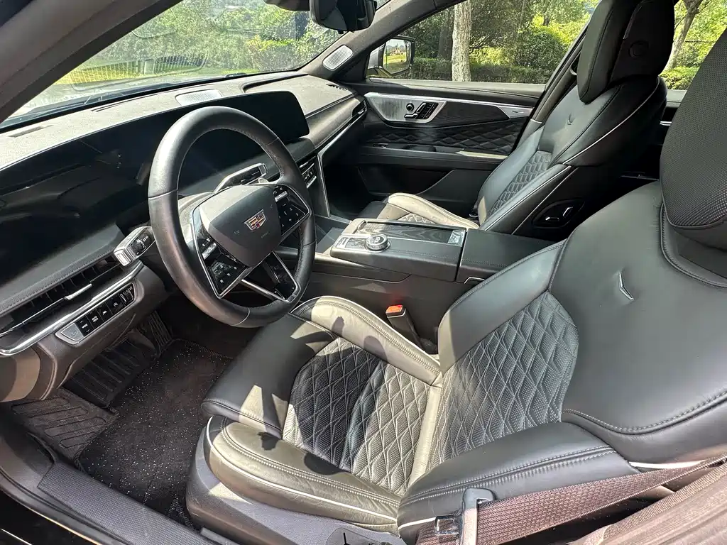 Cadillac CT6 28 T Distinguished