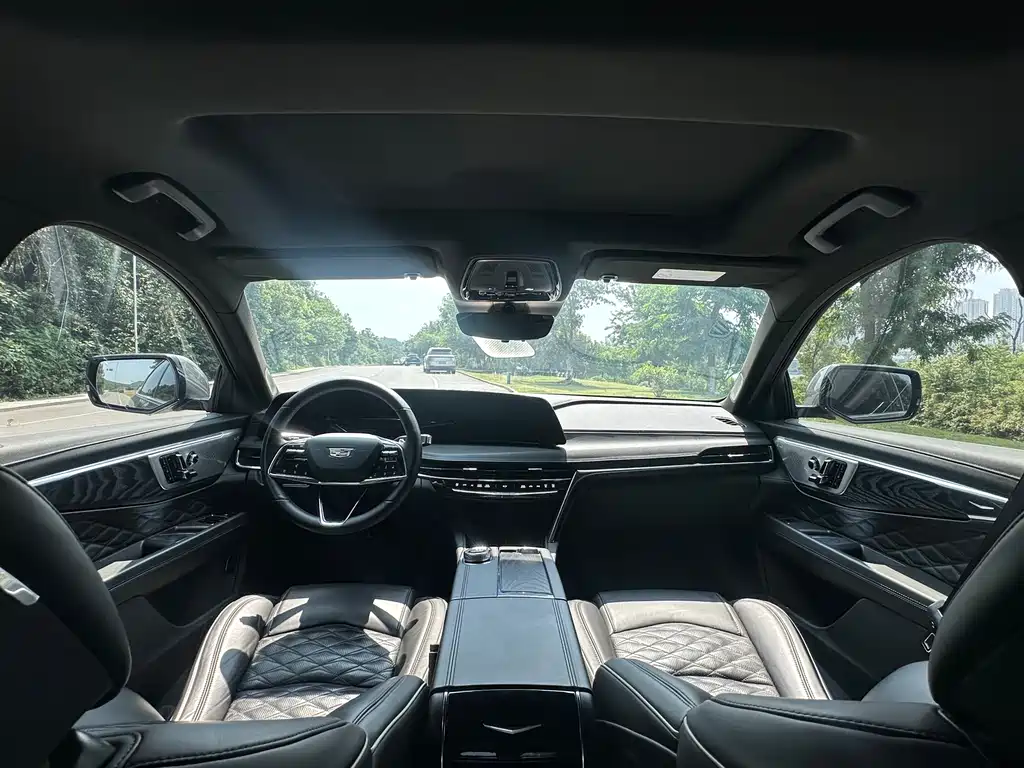 Cadillac CT6 28 T Distinguished