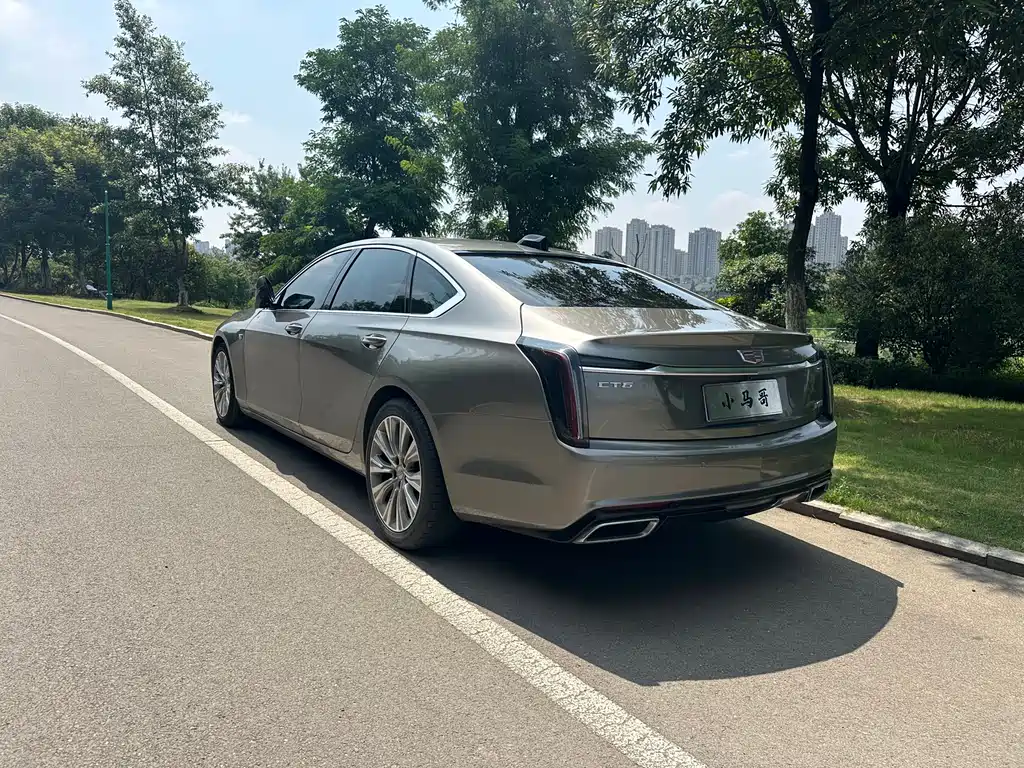 Cadillac CT6 28 T Distinguished