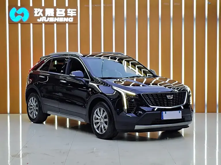 Cadillac XT4 28 T 2 WD Leading