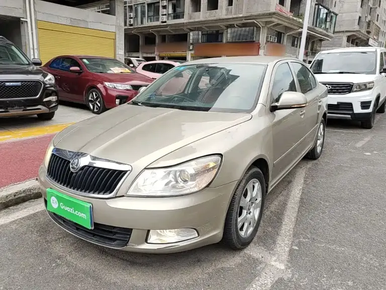 Skoda Octavia 1.6 L Auto Yijie