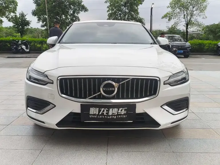 Volvo S60 B4 Smart Ease Luxury