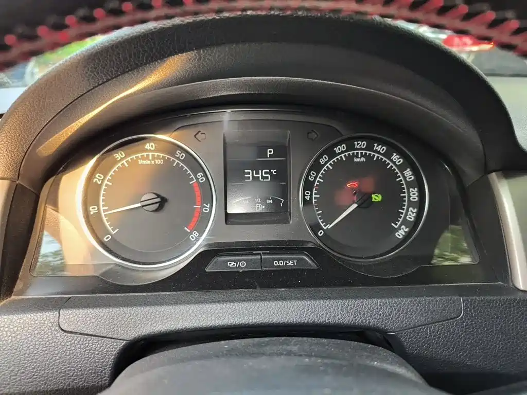Rapid Spaceback 昕动 2014款 1.6 L 自动悦享版