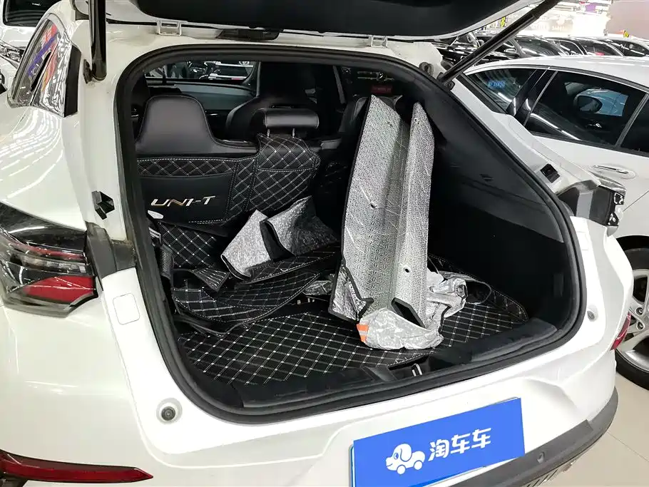Changan UNI-T 1.5 T Flagship