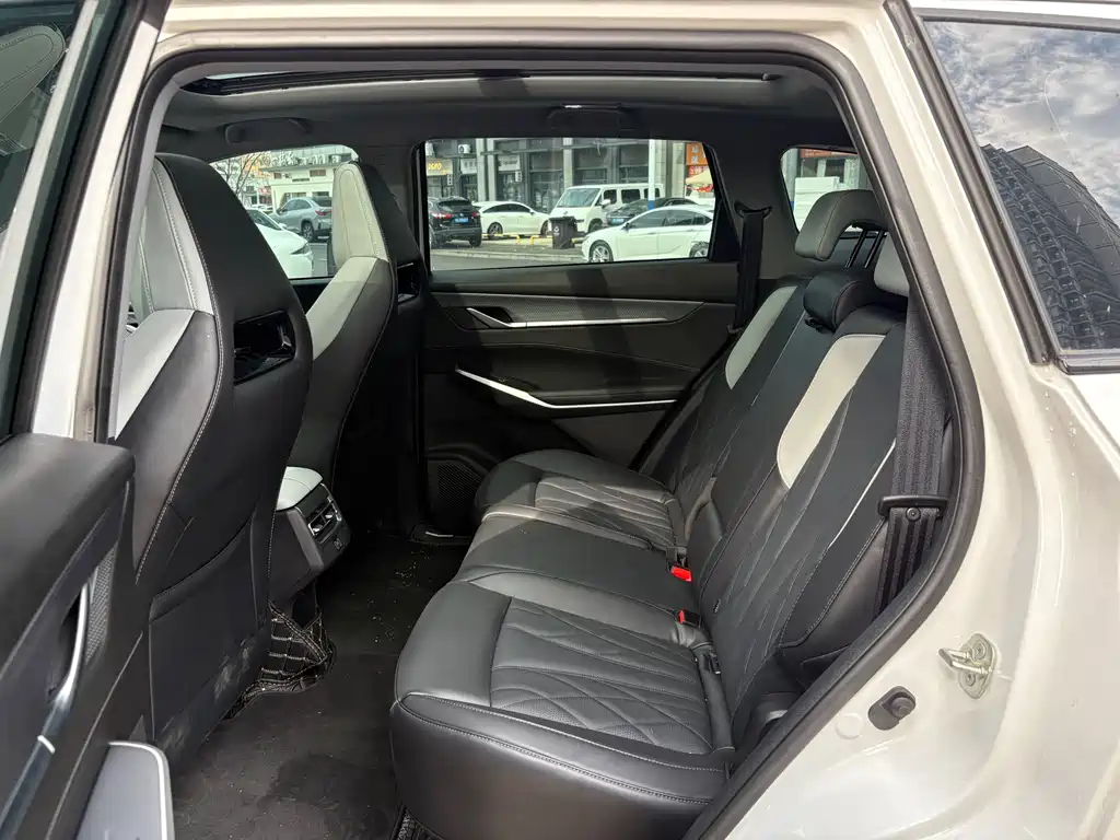 Changan CS75 PLUS 3 rd Gen Champion 1.5 T Power Leading