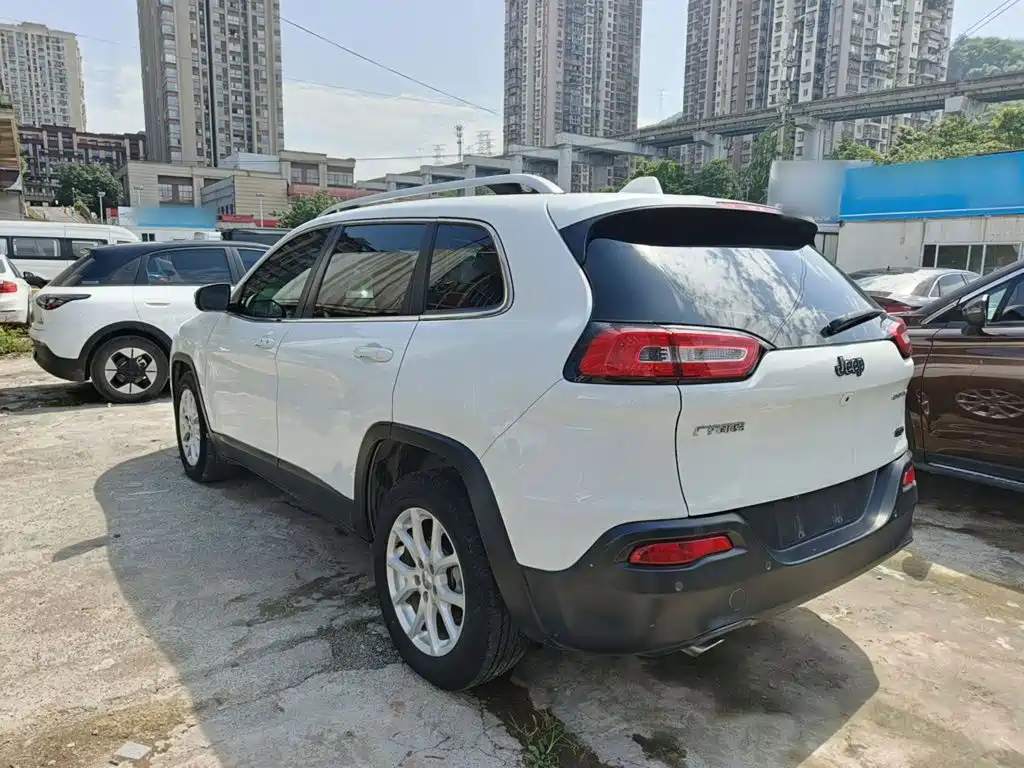 Cherokee 2.0 L Intelligent