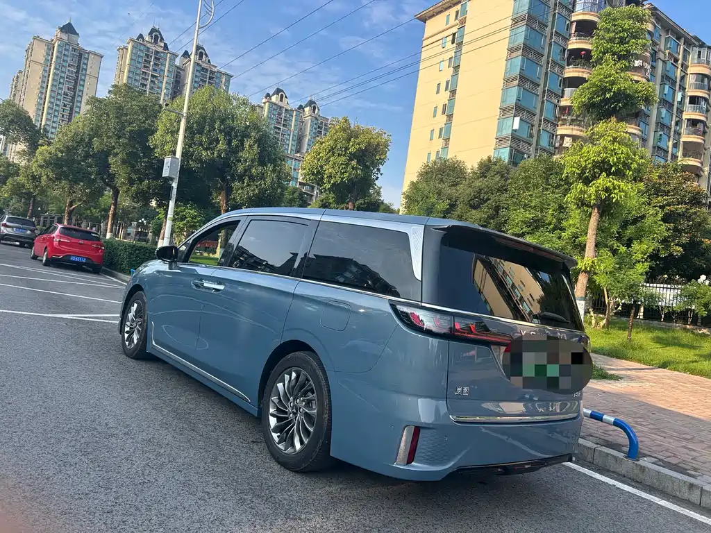 Voyah Dreamer Low Carbon Dream + Smart Enjoyment Package