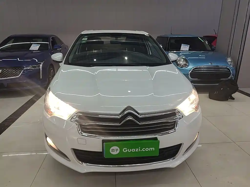 Citroen C4 L 雪铁龙C4 L 2015款 1.6 T 自动尊贵版