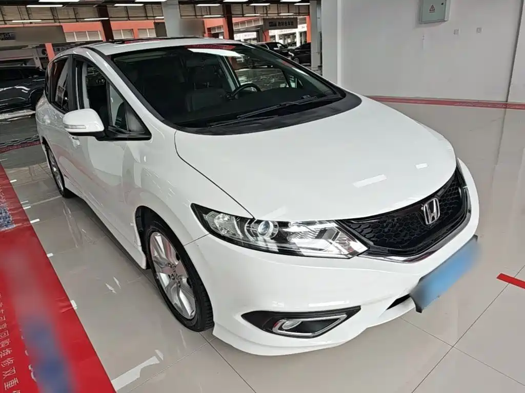 Jade 1.8 L Auto Comfort Elite 5-seat