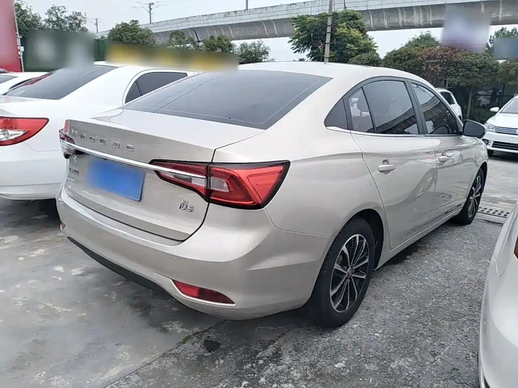 Roewe i5 1.5 L Auto 4 G Connected Leading Luxury Flagship