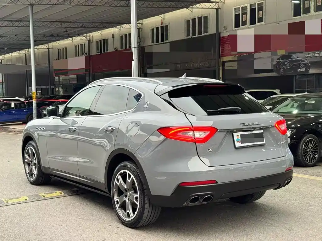 Levante 3.0 T Standard