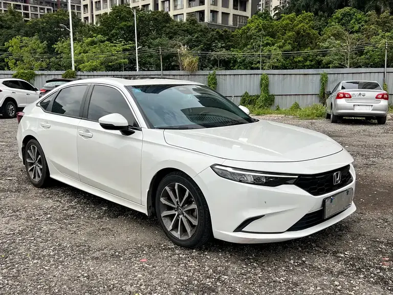 Honda Integra 240 TURBO CVT Phantom Night · Luxury