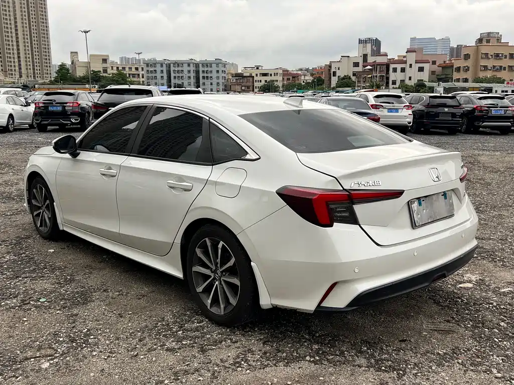 Integra 240 TURBO CVT Phantom Night · Luxury