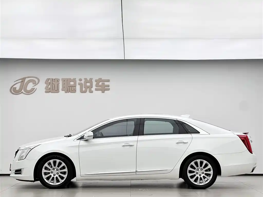Cadillac XTS 28 T Luxury