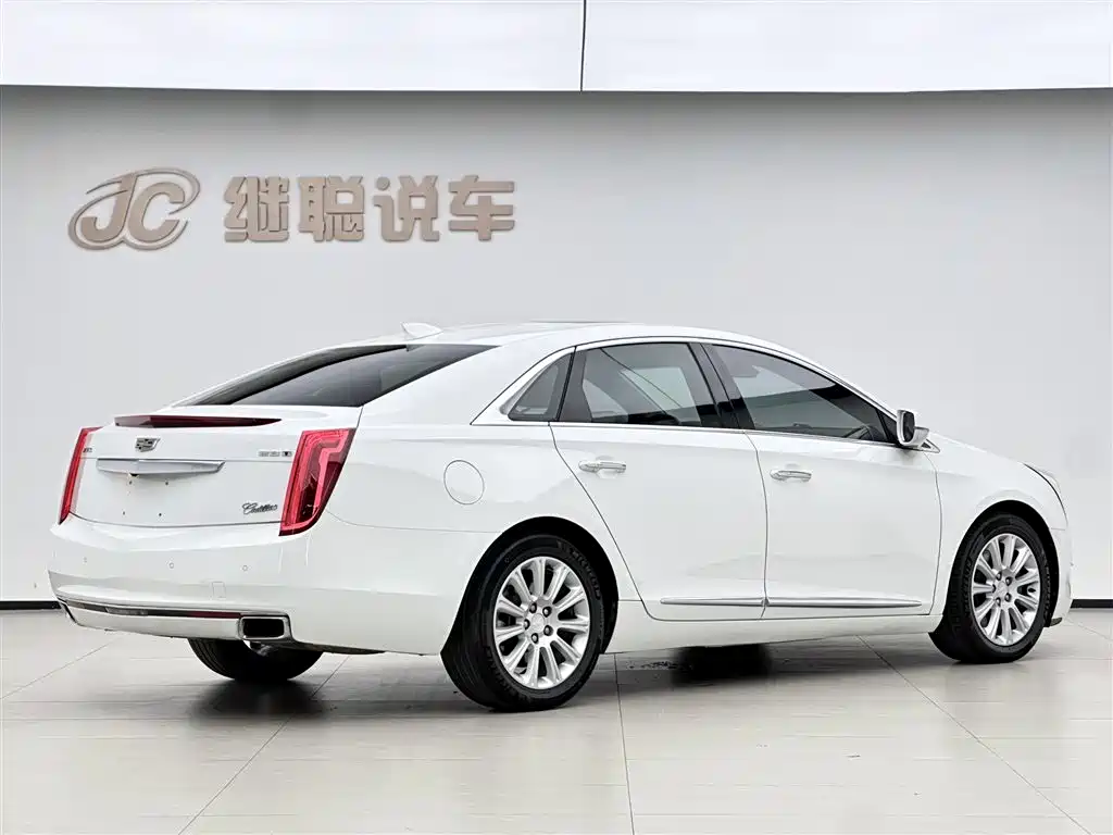 Cadillac XTS 28 T Luxury