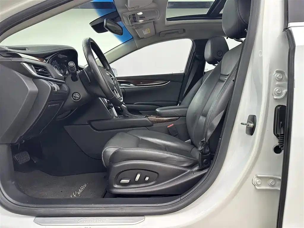 Cadillac XTS 28 T Luxury