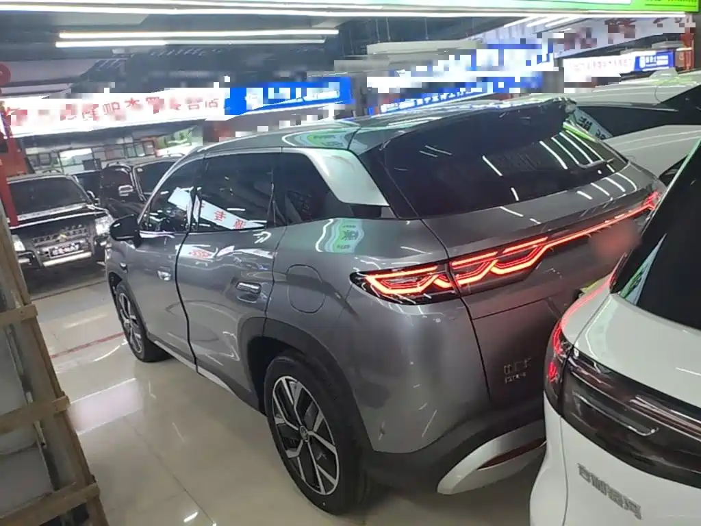 Song L DM-i 宋L DM-i 2026款 200 KM超越型