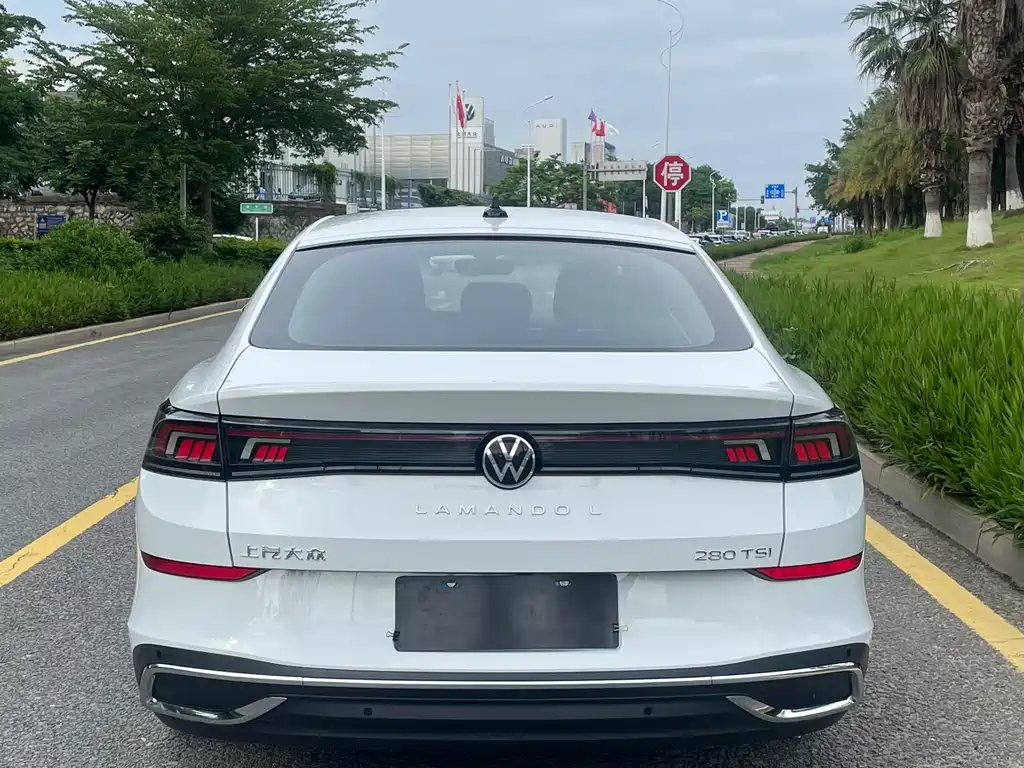 Lamando Lamando L 280 TSI DSG Spicy Cool