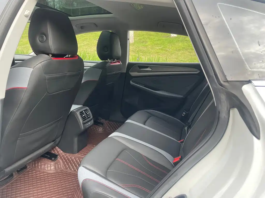 Lamando Lamando L 280 TSI DSG Spicy Cool