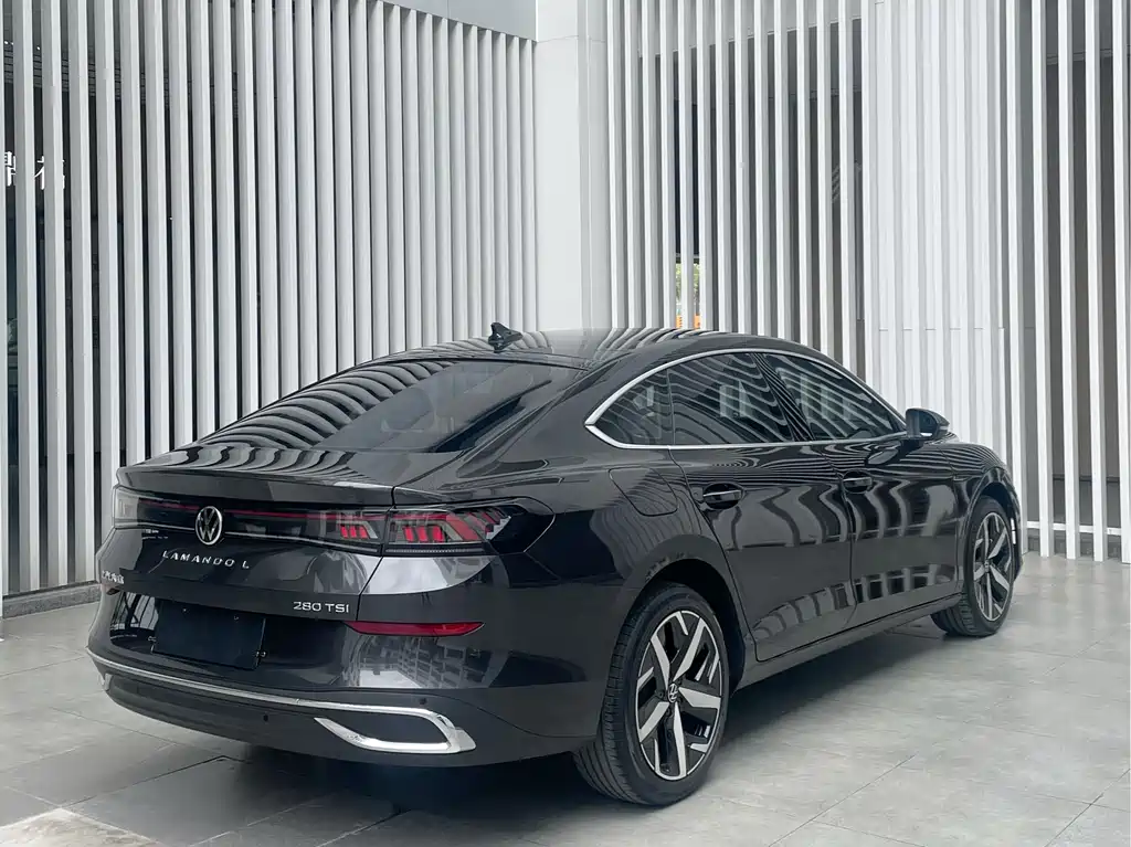 Lamando Lamando L 280 TSI DSG Spicy Cool